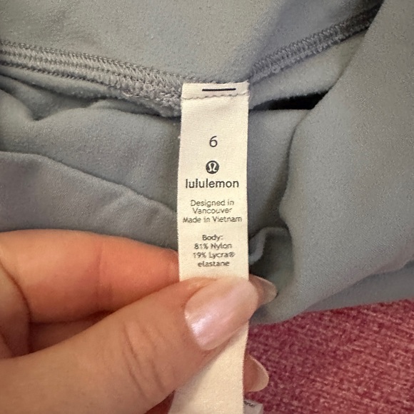 Lulu Lemon Align High Rise 28 Inch - Picture 4 of 4